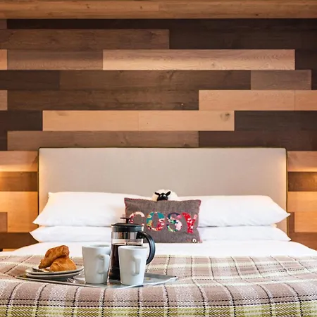 The White Rose With Hot Tub * ヨーク